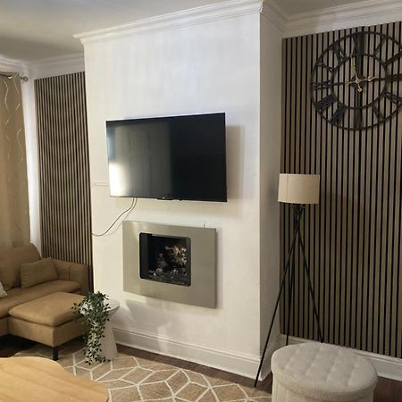 Modern Townhouse-Free Parking-Games Room-Fast W-Ifi Manchester Eksteriør billede